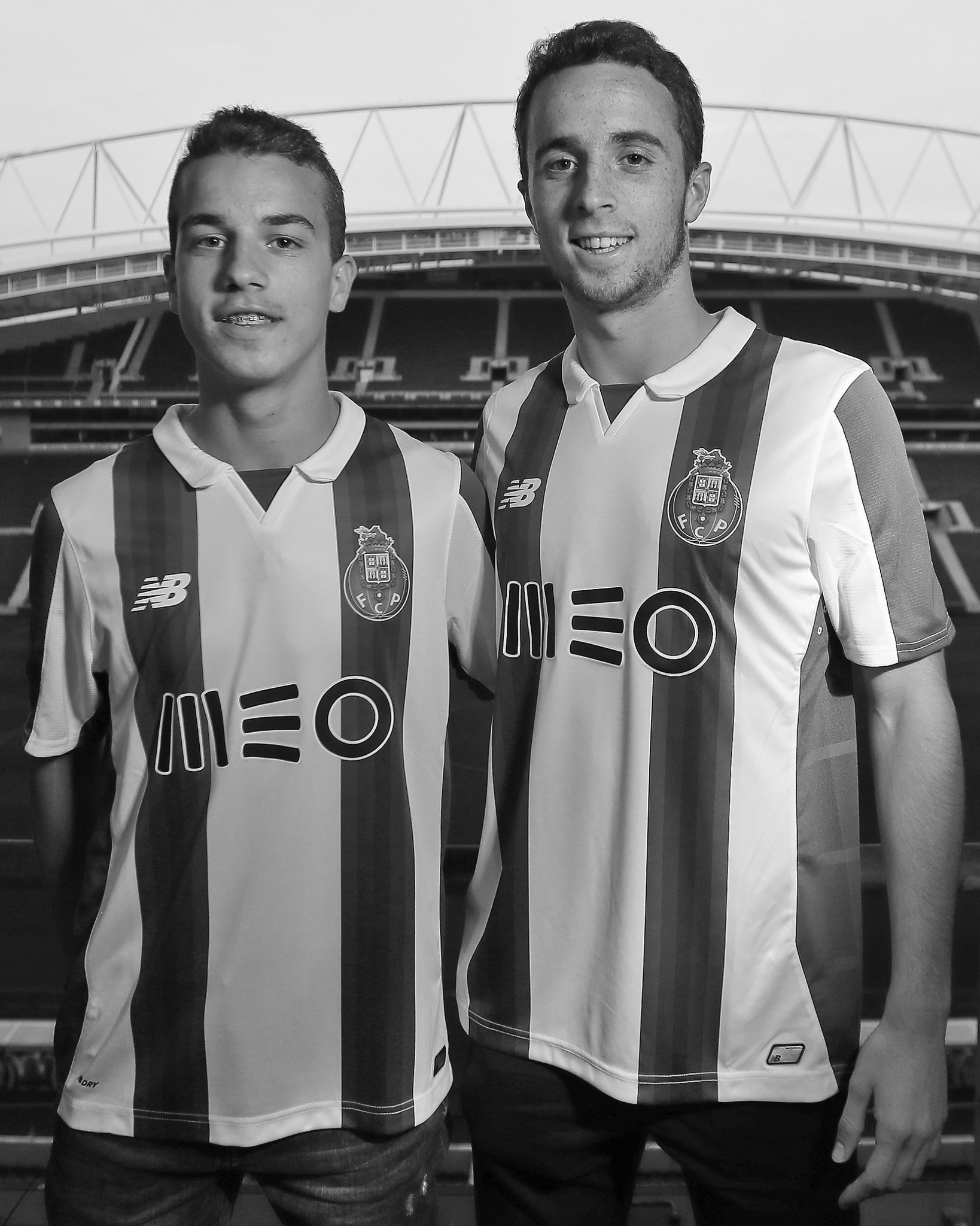 IM电竞真人游戏-科纳特发文悼念若塔：你的家人永不独行，我们一起共度艰难时光