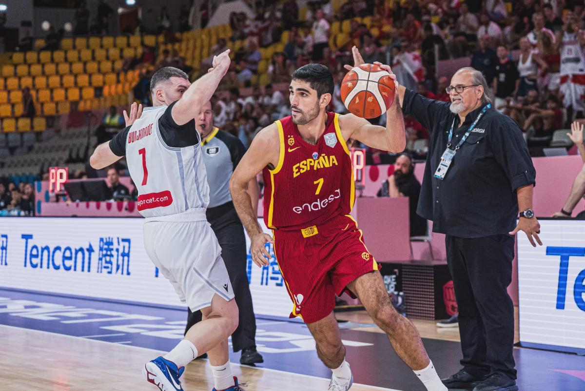 IM电竞亚洲首选-欧锦赛首战状态令人担心！灰熊内线大将在攻防两端都没有发挥水准