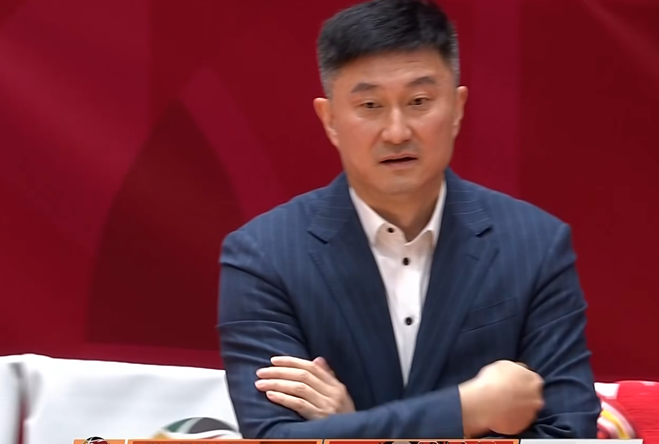 IM电竞在线体育-CBA两大惨案！广东狂输上海40分，前冠军15连败，北控爆冷输江苏