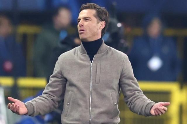 IM电竞真人游戏-英超下课欧冠上岗 这位前三狮名将带队还是没翻身