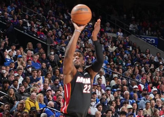 1652104400670020868.jpg dcb14d2c3bd0a1058ebd775b031ed2a.jpg